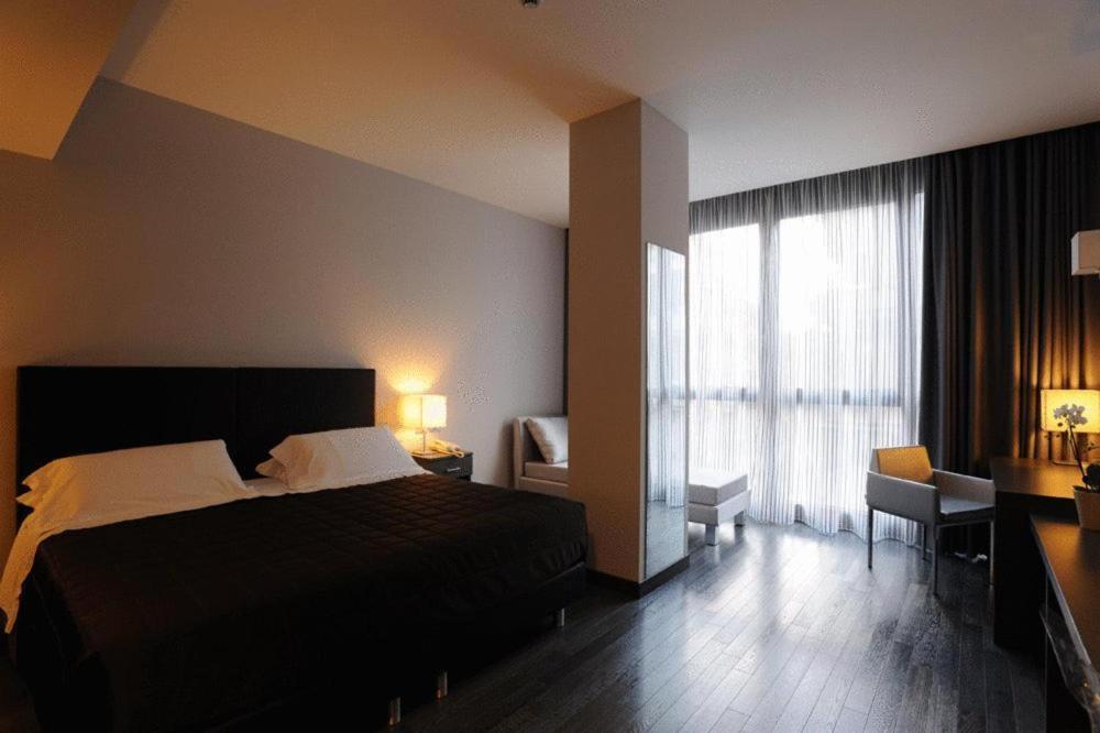 Park Hotel Sporting Терамо Екстер'єр фото