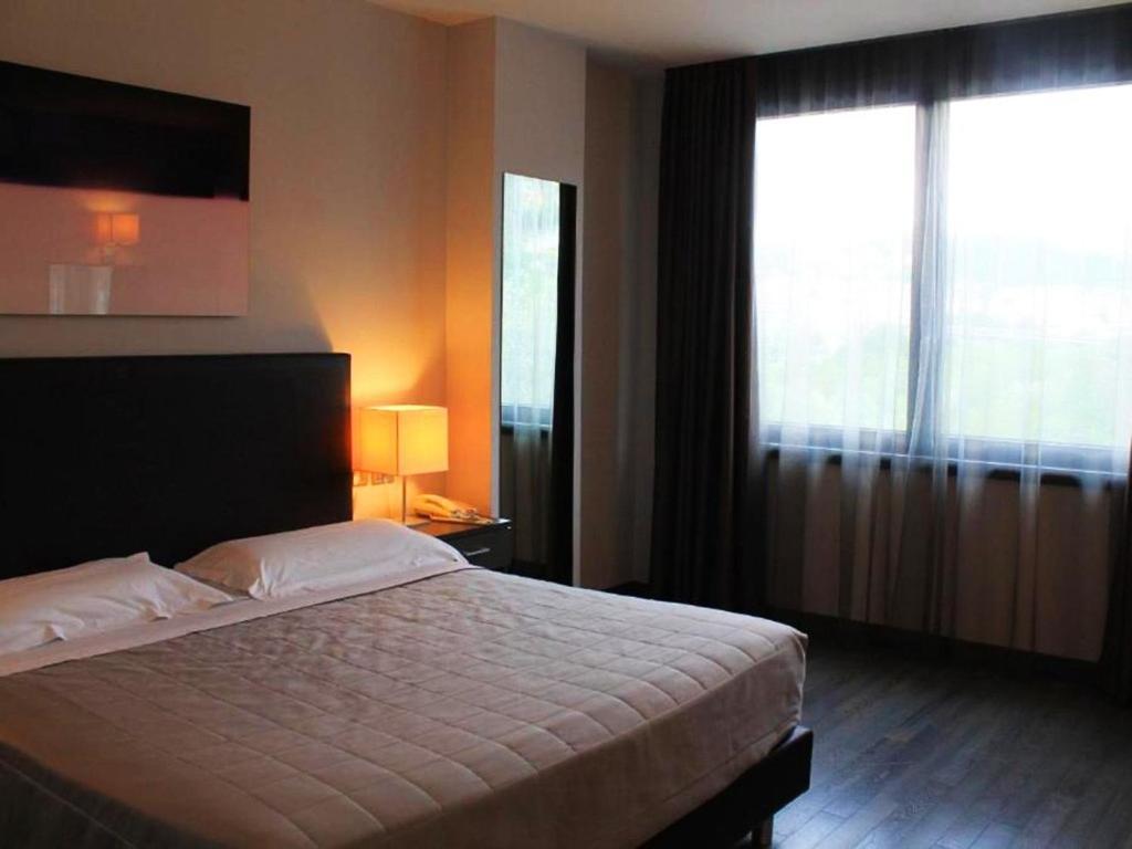 Park Hotel Sporting Терамо Екстер'єр фото