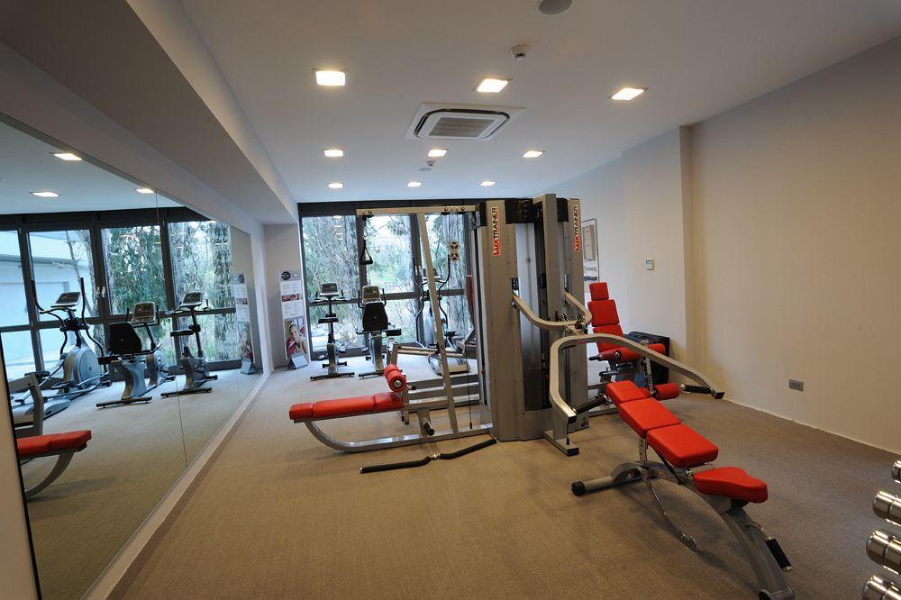 Park Hotel Sporting Терамо Екстер'єр фото