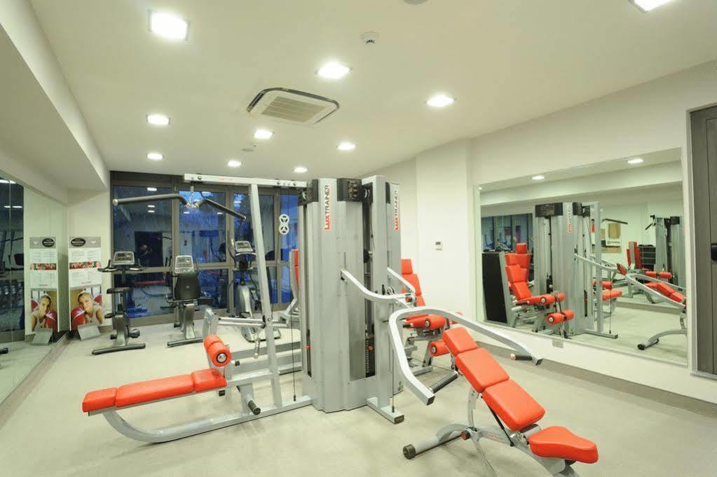 Park Hotel Sporting Терамо Екстер'єр фото
